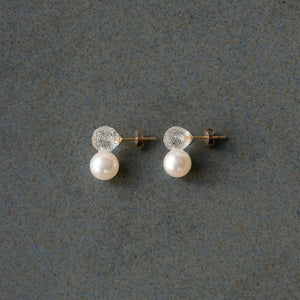 Snow Pearl Earrings